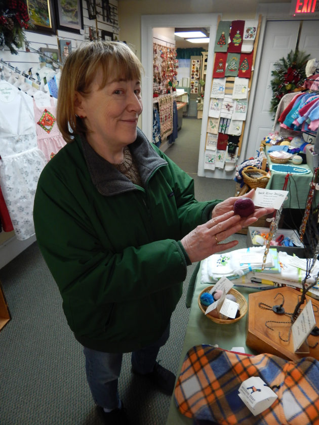 The Craftworkers’ Guild Holiday Fair News, Sports, Jobs The Nashua